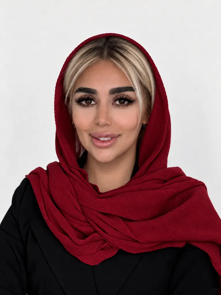 خانم فاخری